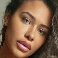 Chanelle Mauricette Meztelen