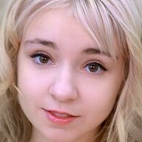 Charlotte Brooke Meztelen