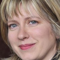 Charlotte Véry Meztelen
