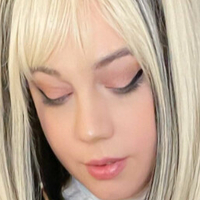 Chellrose Meztelen