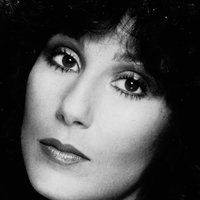 Cher Meztelen