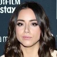 Chloe Bennet Meztelen