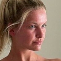 Chloe Burns Meztelen