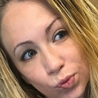Chloe James Meztelen