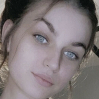 Chloe Thomas Meztelen