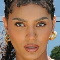Christine Obanor Meztelen