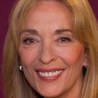 Christine Reinhart Meztelen