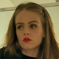 Claire Benedicta Meztelen