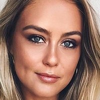 Claire Smith Meztelen