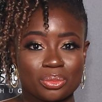 Clara Amfo Meztelen
