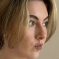 Clara Tubo Meztelen