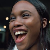 Clare-Hope Ashitey Meztelen
