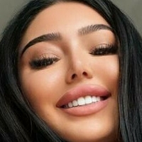 Claudia River Meztelen