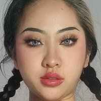 claudiahon Meztelen