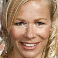 Claudine Wilde Meztelen