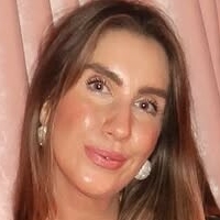 Clementine MacNeice Meztelen