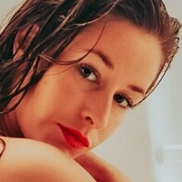 Corina Isabel Meztelen