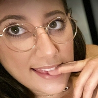 Curvy Deen Meztelen