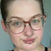Curvykerrie Meztelen