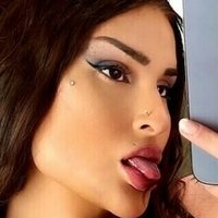 Damla Özden Meztelen