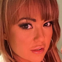 Danielle Nicholls Meztelen