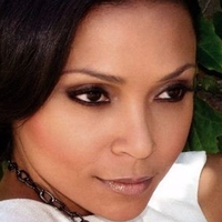 Danielle Nicolet Meztelen