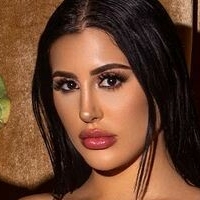 Danielle P Meztelen
