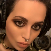 DaniLou Meztelen