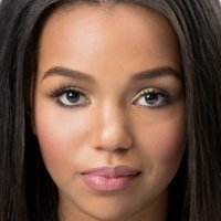 Daphne Blunt Meztelen