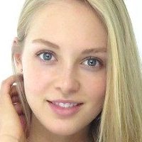 Daphne de Baat Meztelen