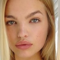 Daphne Groeneveld Meztelen