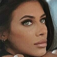 darbyelyse Meztelen