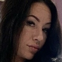 Dawn Avril Meztelen