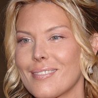 Deborah Kara Unger Meztelen