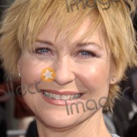 Dee Wallace-Stone Meztelen