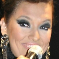 Demet Akalin Meztelen