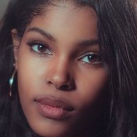 Diamond White Meztelen