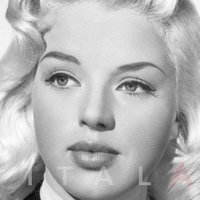 Diana Dors Meztelen