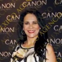 Diana Ferreti Meztelen