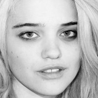 Diane Young Meztelen