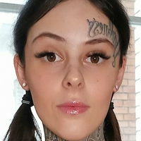 dirty.iris Meztelen