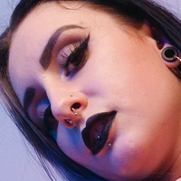 DivinelyHer Meztelen