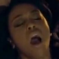 DomiNque Perry Meztelen