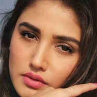 Donal Bisht Meztelen