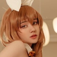 Donna Loli Meztelen