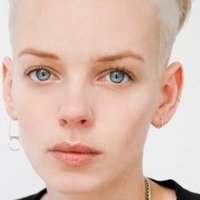 Dorith Mous Meztelen