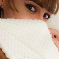 eeziss Meztelen