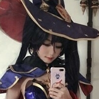 ekiholic Meztelen