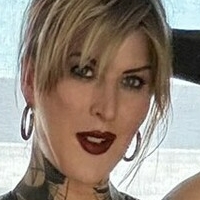 Eldaline Meztelen