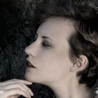 Elen Ina Meztelen